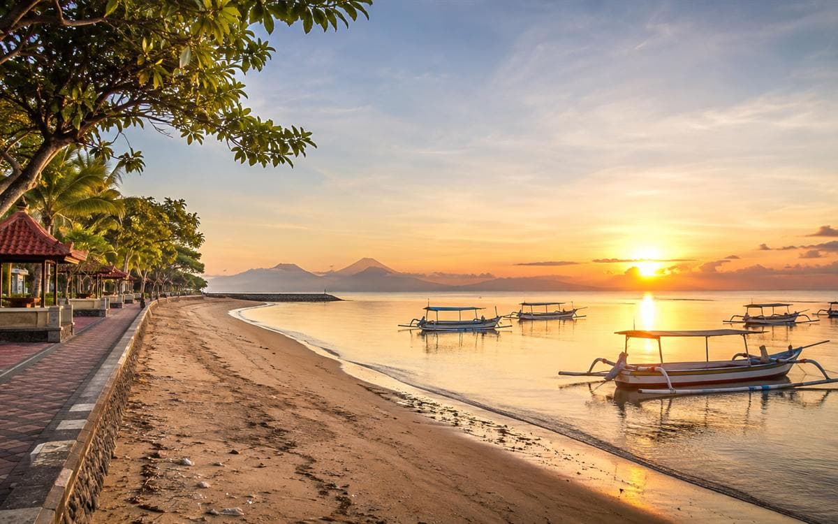 Cara Mencegah Mabuk Laut Saat Open Trip Komodo